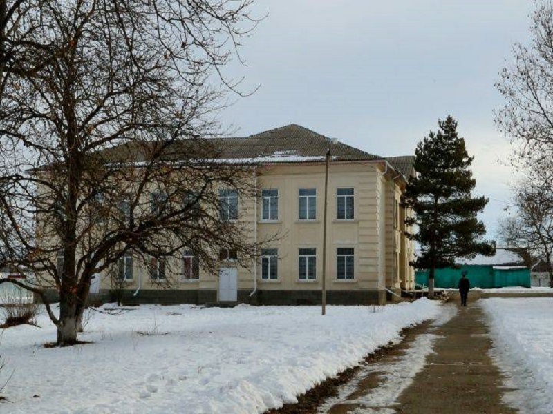 Школа зимой Школа зимой